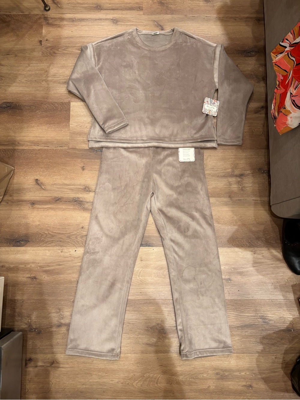 Cozy Taupe Corduroy Loungewear Set with deluxe body care set - Picture 5 of 13